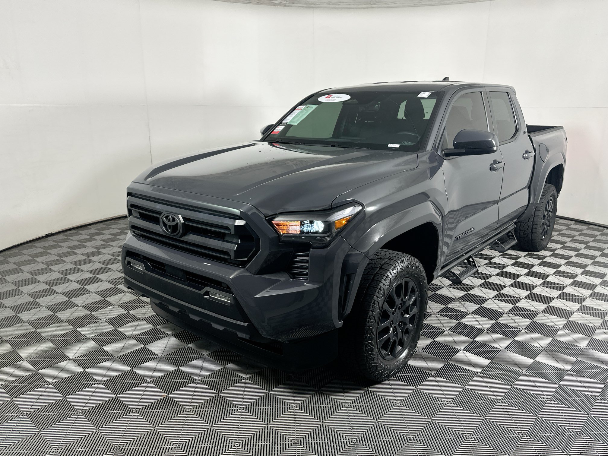 Used 2026 Toyota Tacoma SR5 AWD/4WD image 7