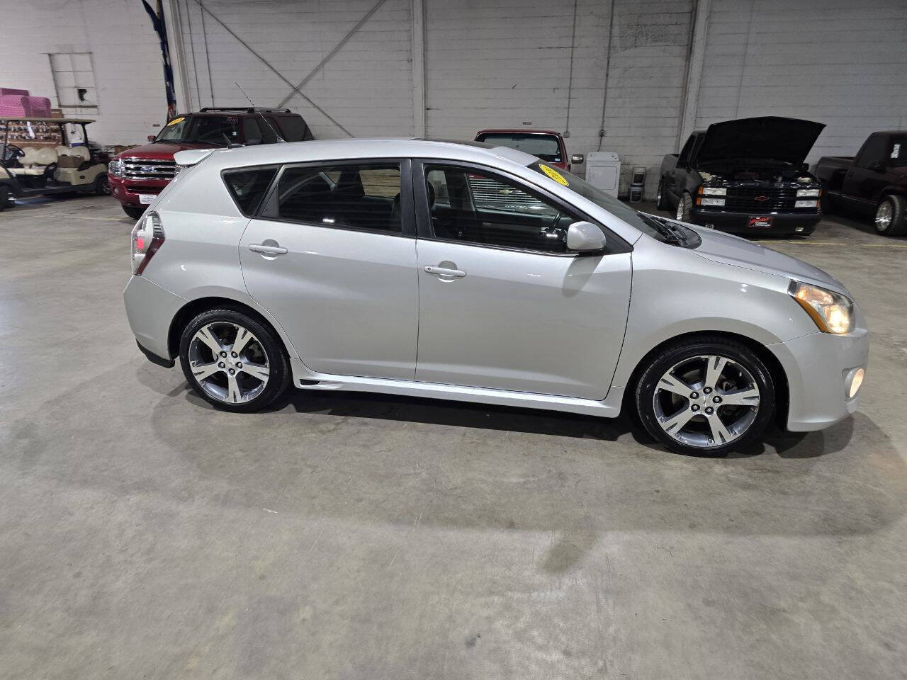 Used 2009 Pontiac Vibe GT FWD image 16