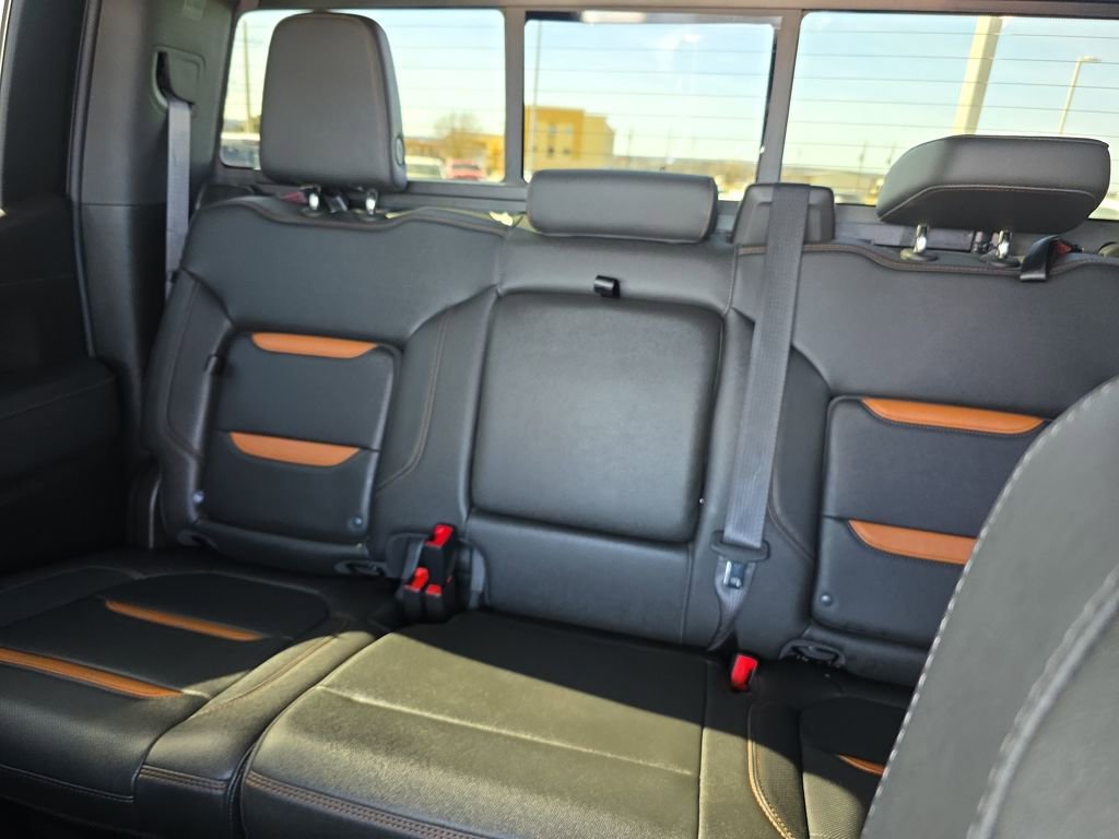 Used 2022 GMC Sierra 1500 AT4 w/ AT4 Premium Package image 10