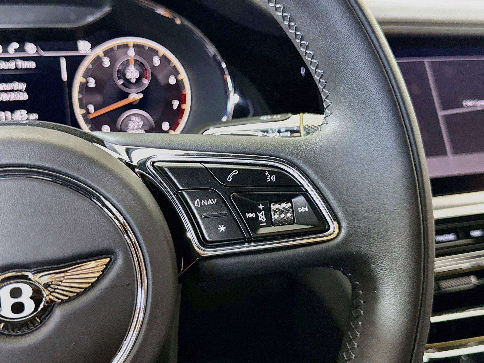 Used 2022 Bentley Flying Spur V8 AWD/4WD image 22