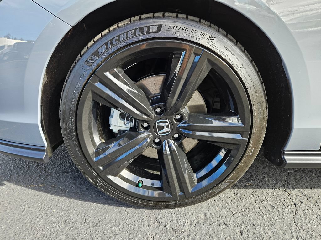 Used 2023 Honda Accord Sport image 8