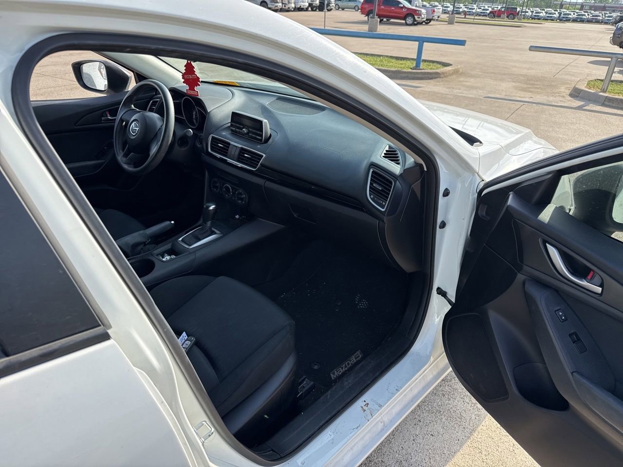 Used 2014 MAZDA MAZDA3 i SV image 14