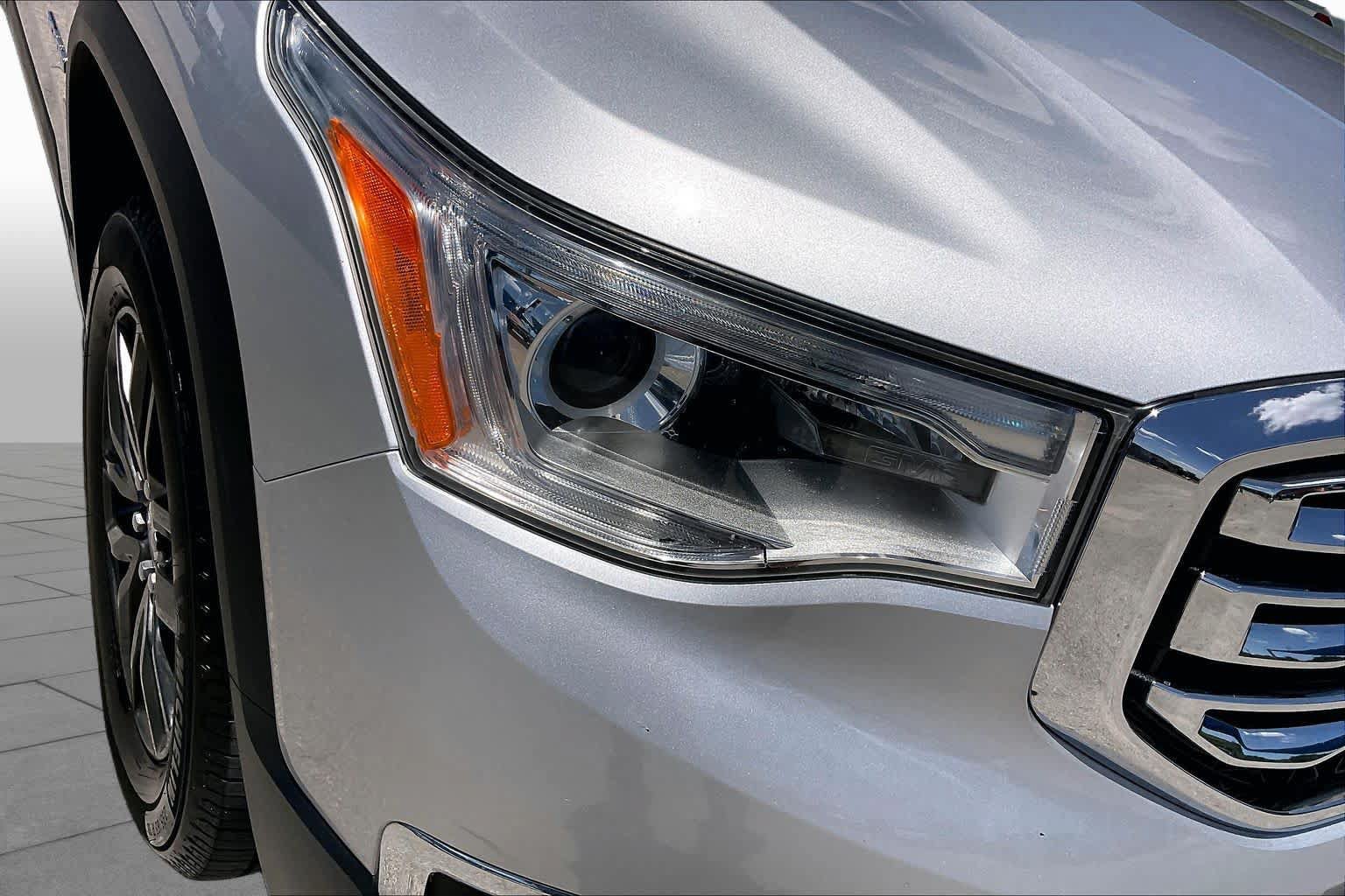 Used 2018 GMC Acadia SLT FWD image 26