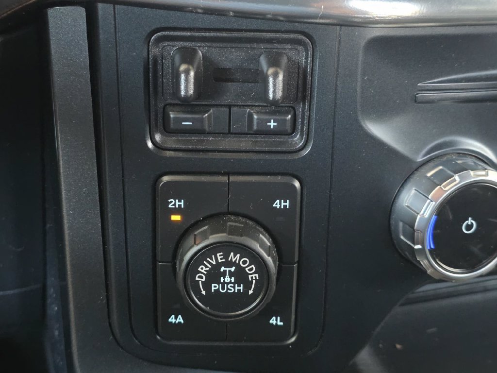 Used 2022 Ford F150 Lariat w/ Max Trailer Tow Package AWD/4WD image 19