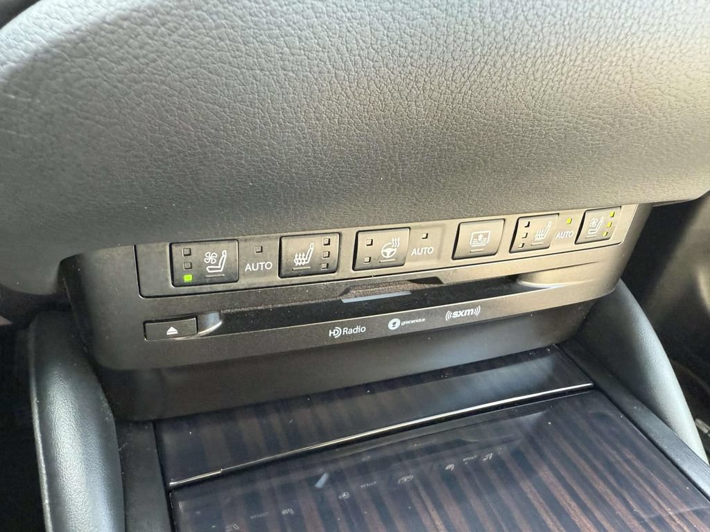 Used 2020 Lexus ES 300h w/ Accessory Package FWD image 26