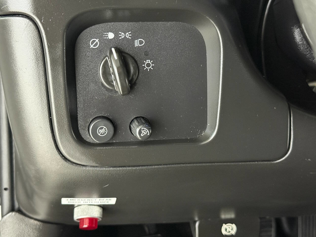 Used 2004 Chevrolet Express 3500 3500 2dr Commercial/Cutaway/Ch w/ School Bus Package image 65