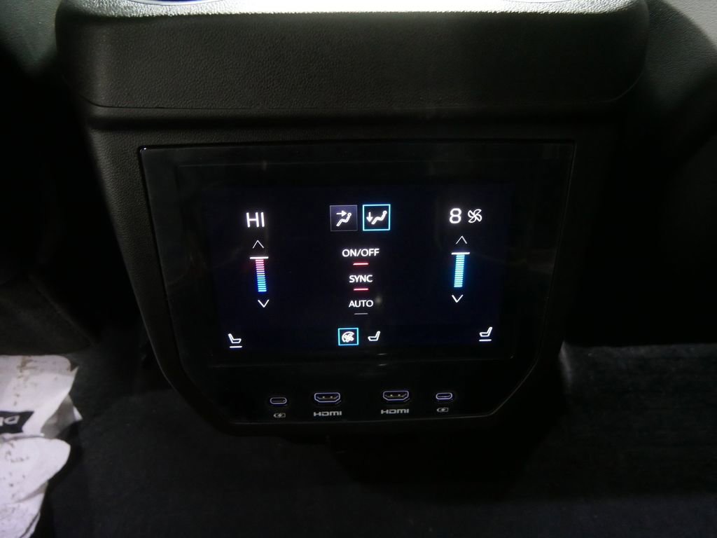 Used 2025 GMC Yukon Denali Ultimate image 22