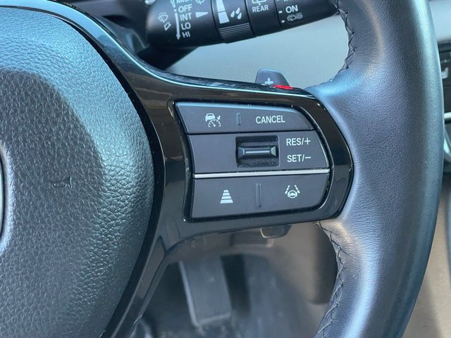 Used 2024 Honda Pilot Touring image 18