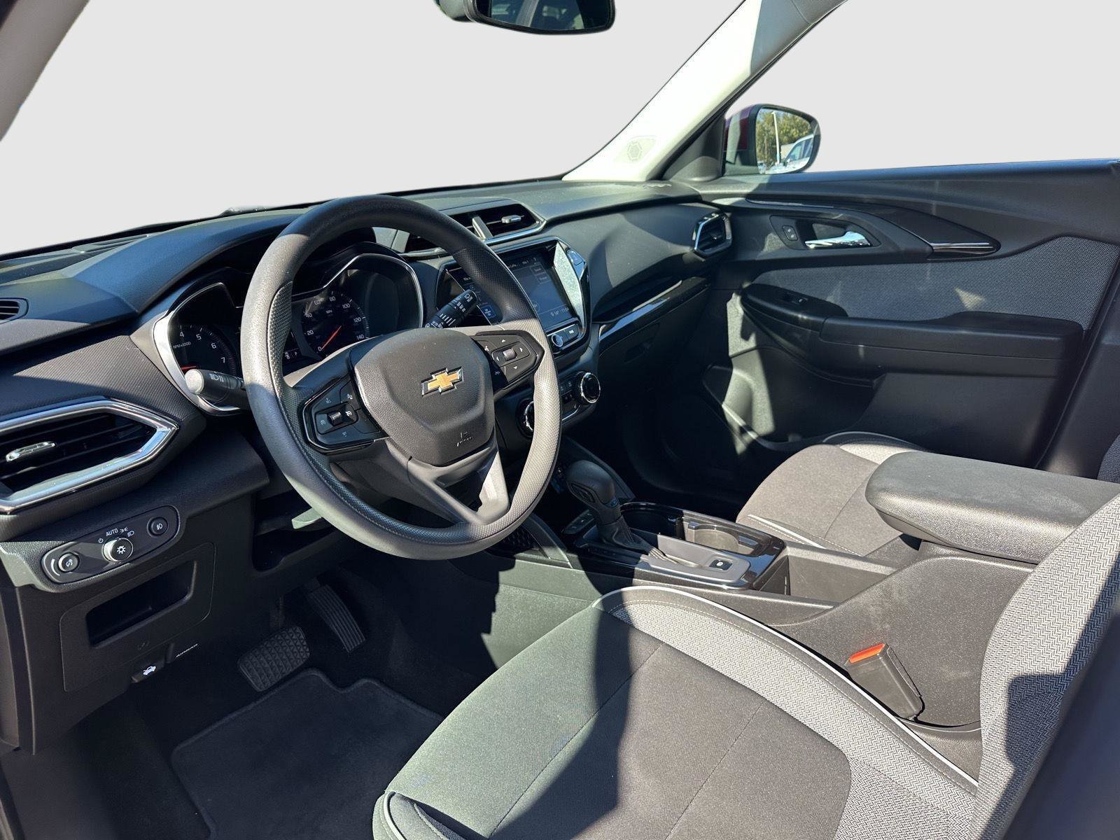 Used 2021 Chevrolet TrailBlazer LT w/ Convenience Package AWD/4WD image 28