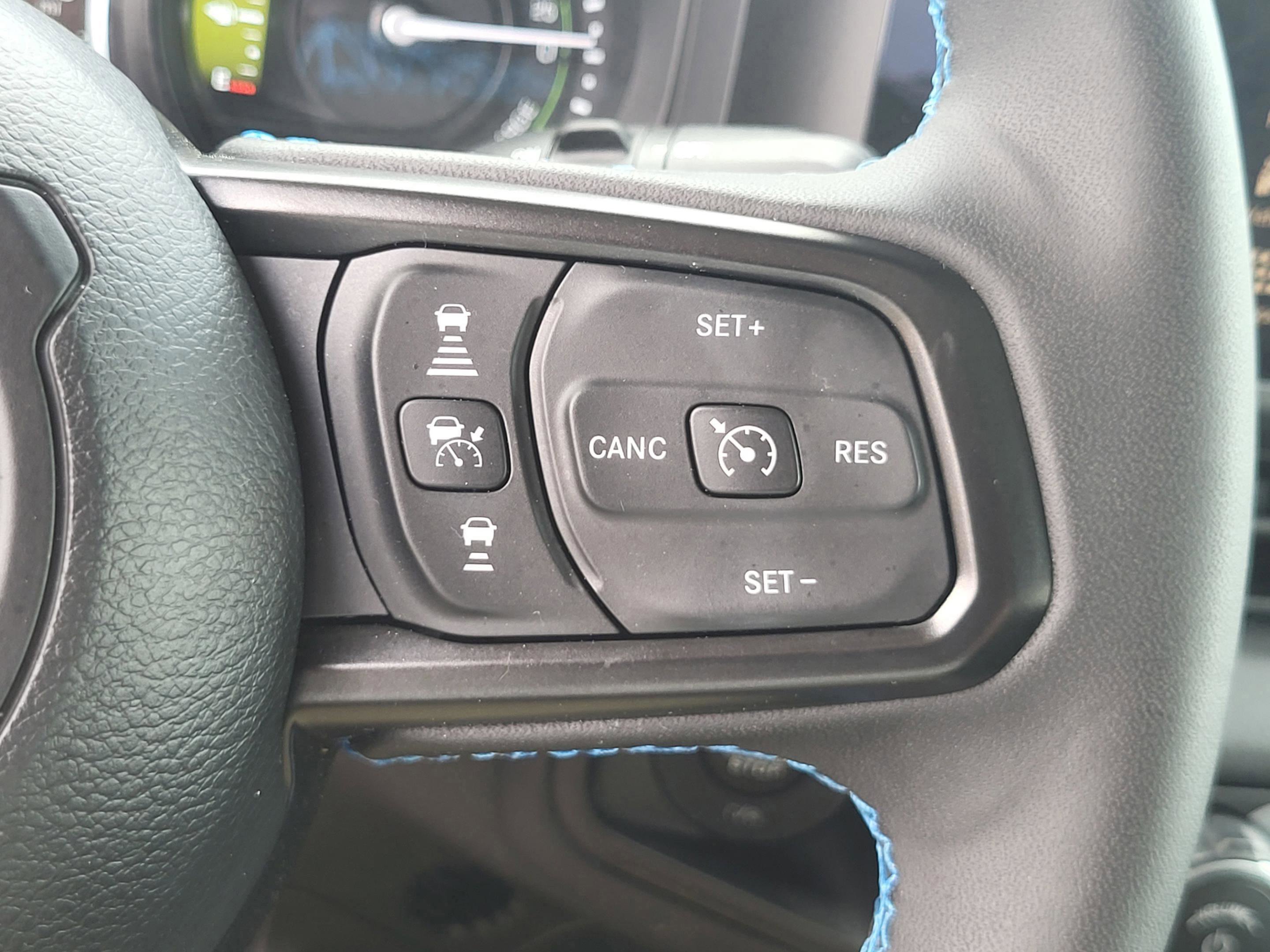 Used 2025 Jeep Wrangler Unlimited Rubicon 4xe w/ Convenience Group image 6