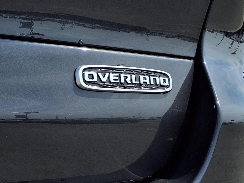 New 2025 Jeep Grand Cherokee L Overland w/ Trailer Tow Package image 3