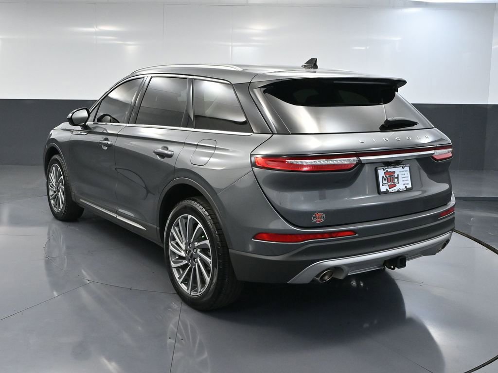 Used 2024 Lincoln Corsair Reserve w/ Towing Package image 9