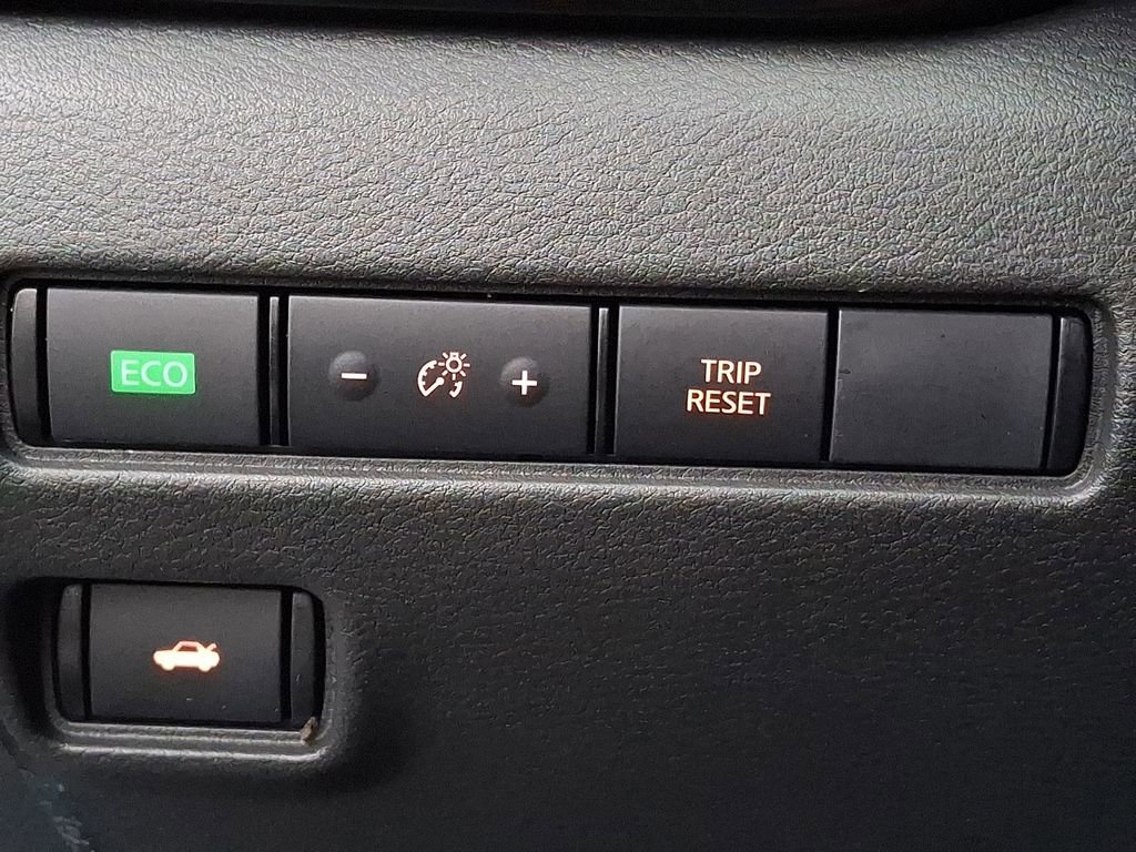 Used 2025 Nissan Sentra SV image 21