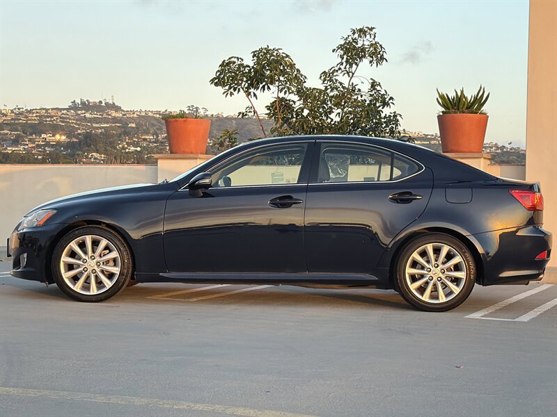 Used 2009 Lexus IS 250 RWD image 3