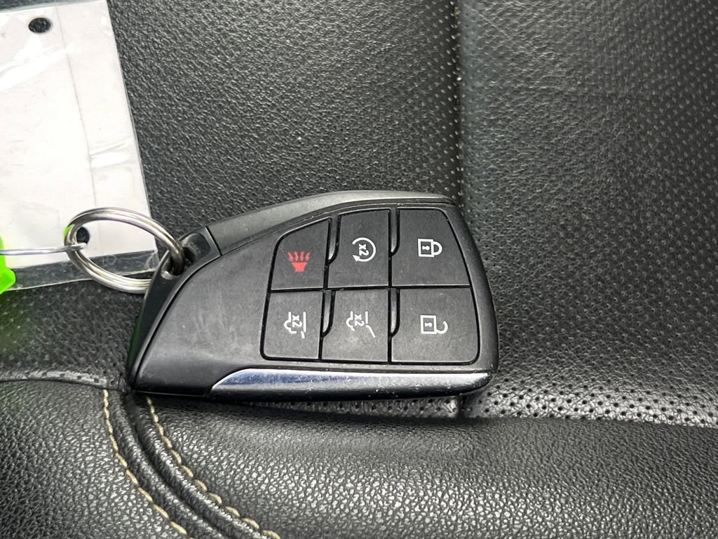 Used 2023 Chevrolet Suburban Premier image 36