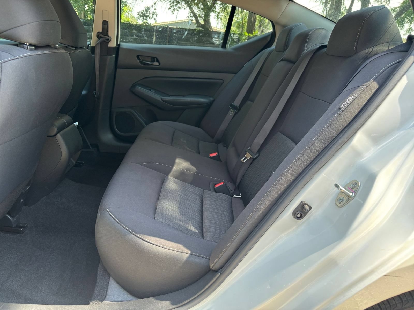 Used 2025 Nissan Altima 2.5 SV FWD image 21