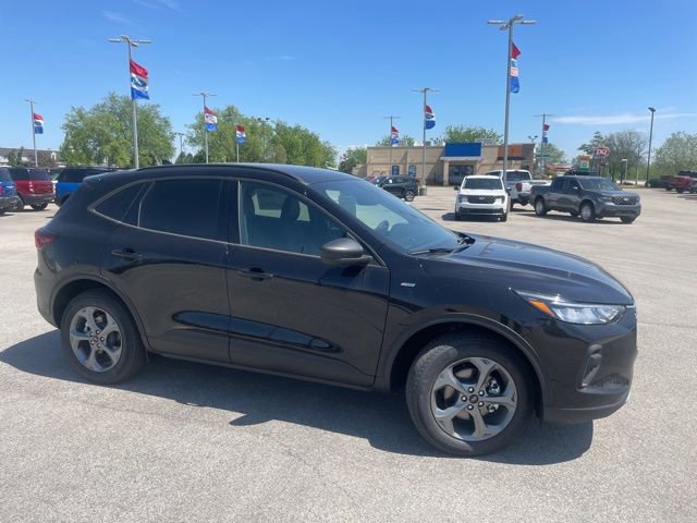 New 2026 Ford Escape ST-Line w/ Tech Pack #1 AWD/4WD image 2
