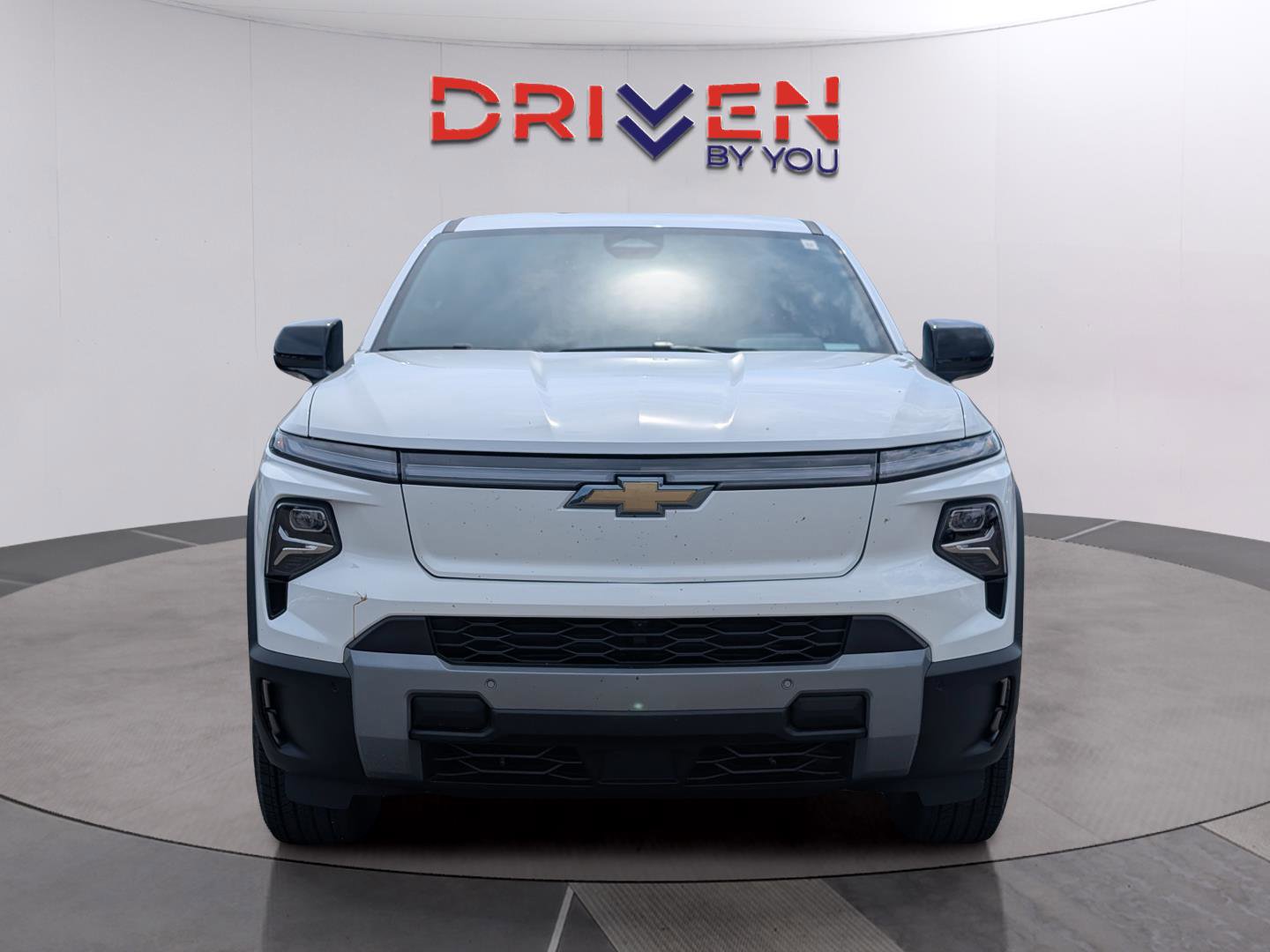 New 2025 Chevrolet Silverado EV LT image 8
