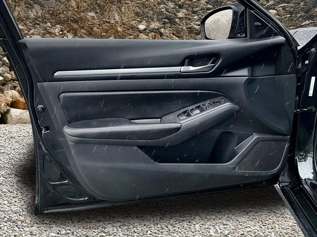 Used 2022 Nissan Altima 2.5 SV image 18