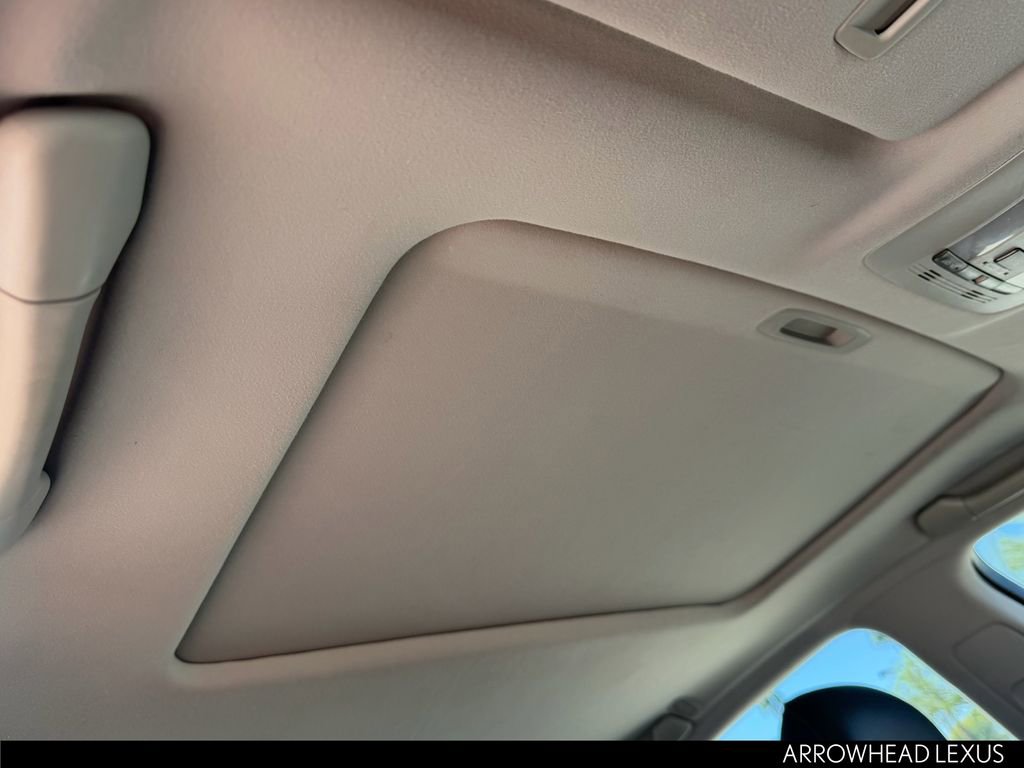 Used 2011 Lexus IS 250 w/ Premium Pkg Value Edition image 11