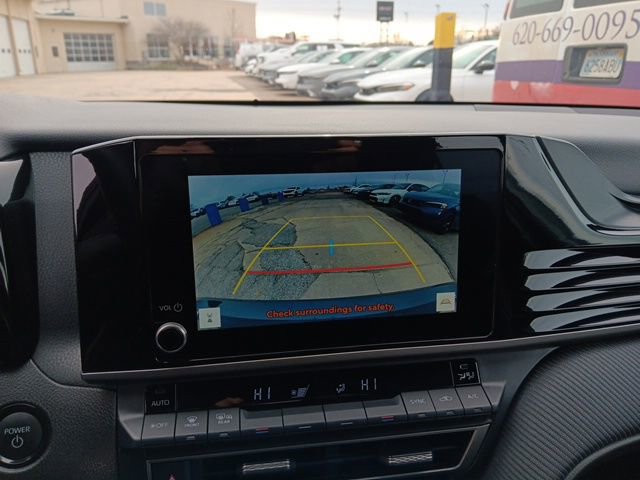 Used 2025 Toyota Camry SE image 17