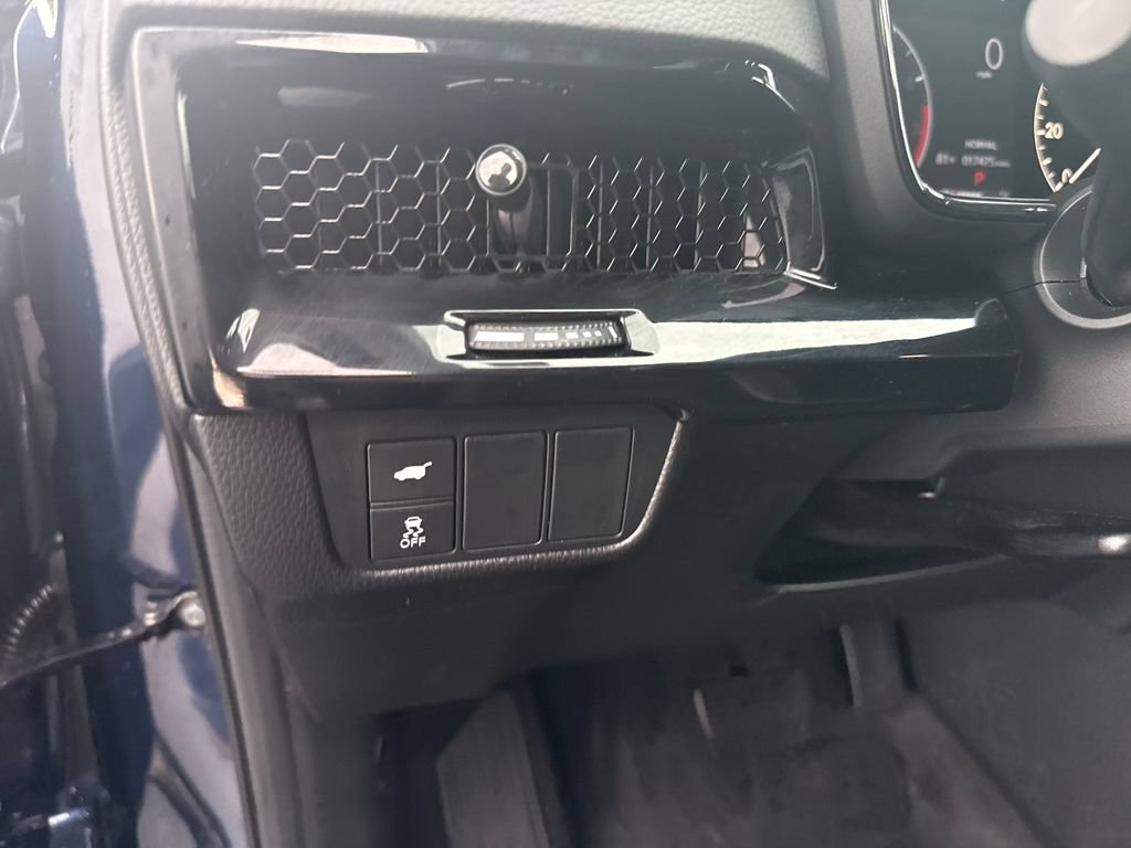 Used 2024 Honda CR-V EX-L image 16
