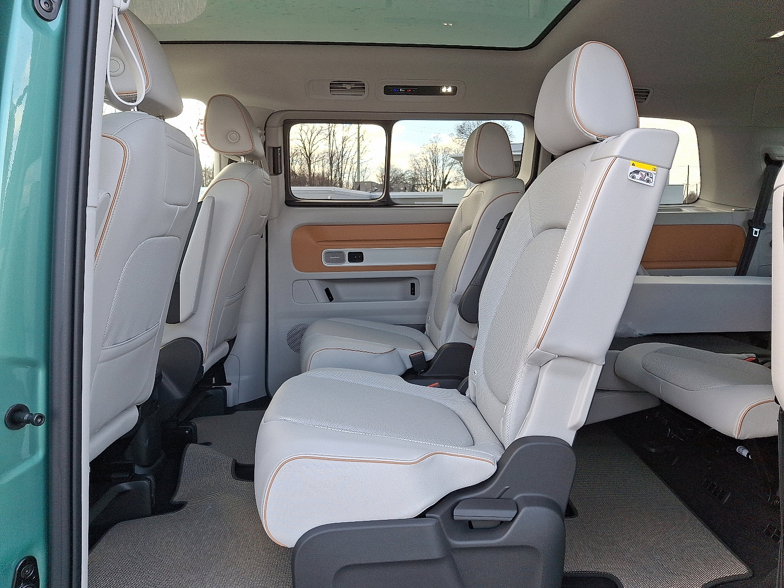 New 2025 Volkswagen ID. Buzz 1st Edition image 6