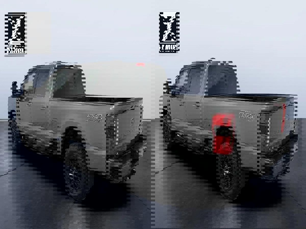 Used 2023 Ford F250 Lariat w/ Black Appearance Package image 4