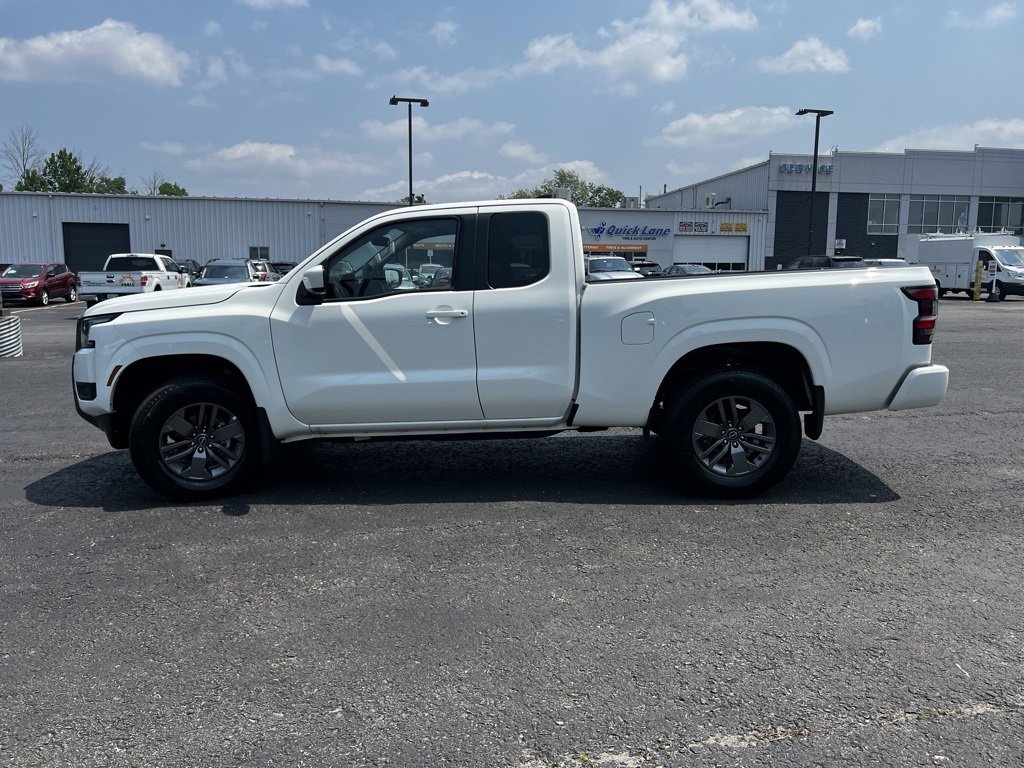 Used 2025 Nissan Frontier SV image 19