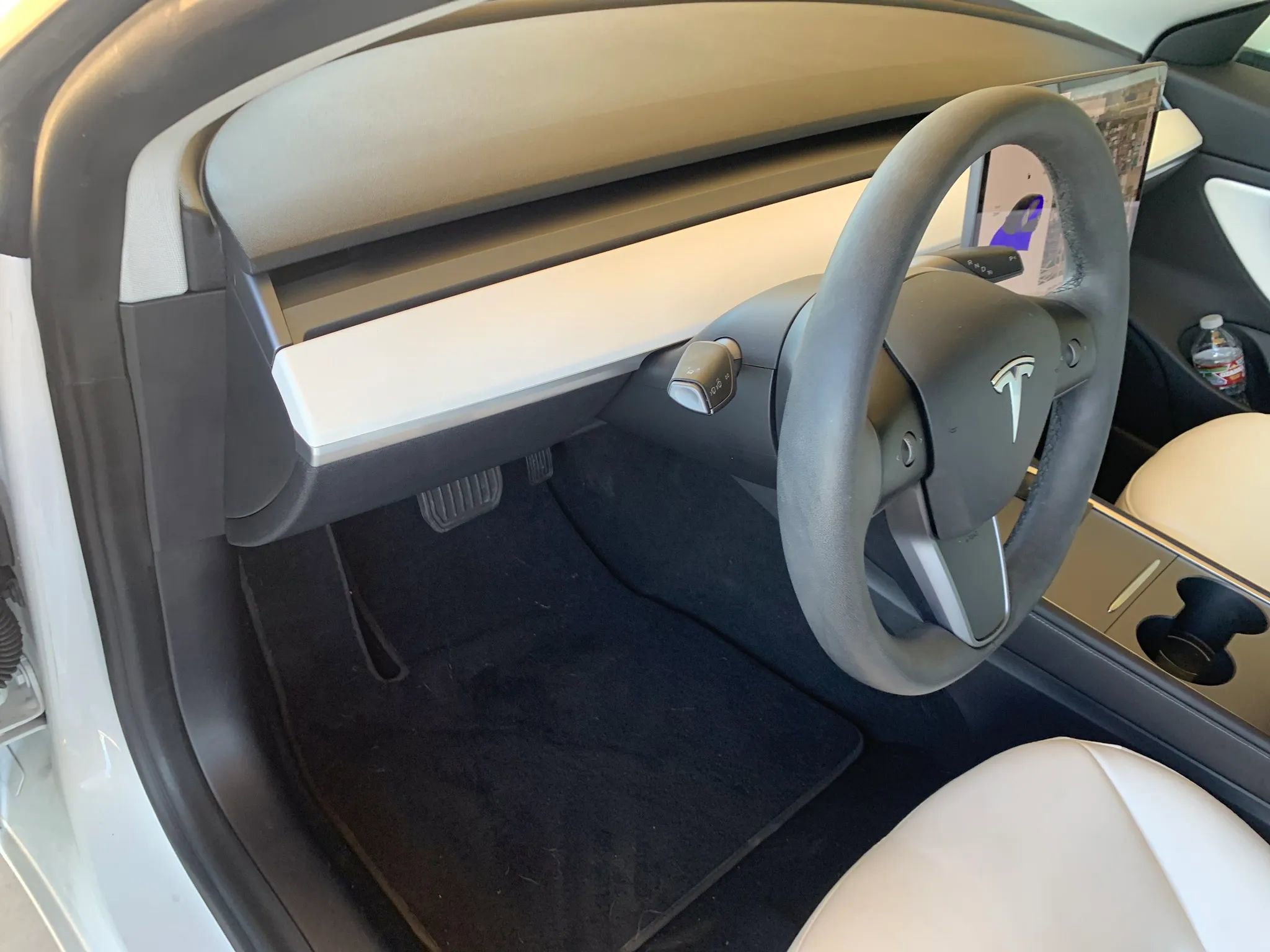 Used 2021 Tesla Model 3 Standard Range Plus image 22