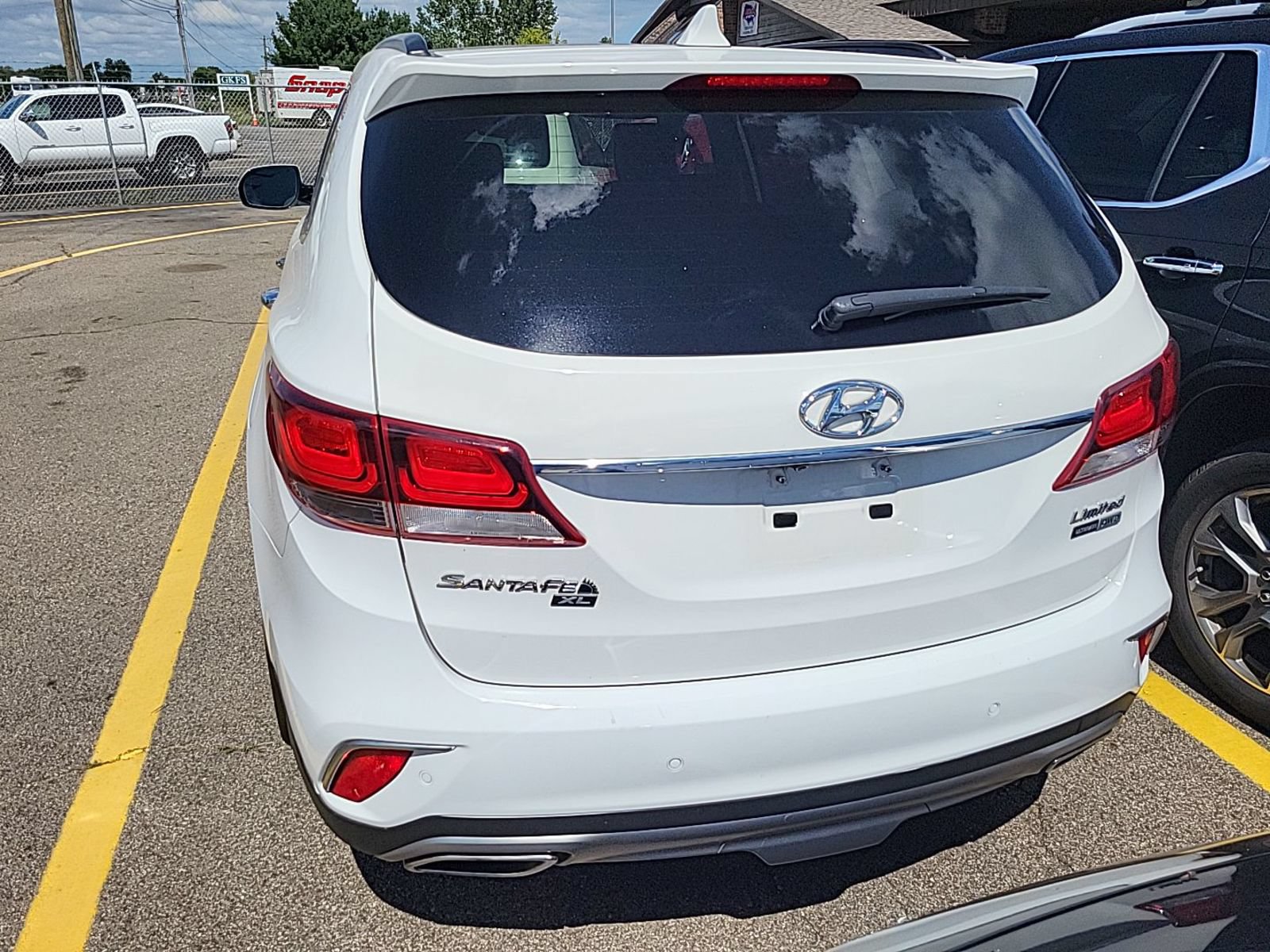 Used 2019 Hyundai Santa Fe XL w/ Cargo Package AWD/4WD image 6