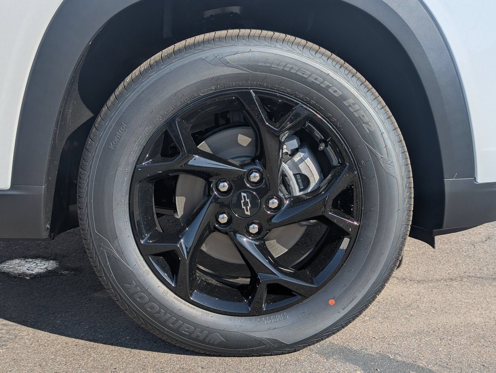 New 2026 Chevrolet Trax LT w/ Driver Confidence Package FWD image 6