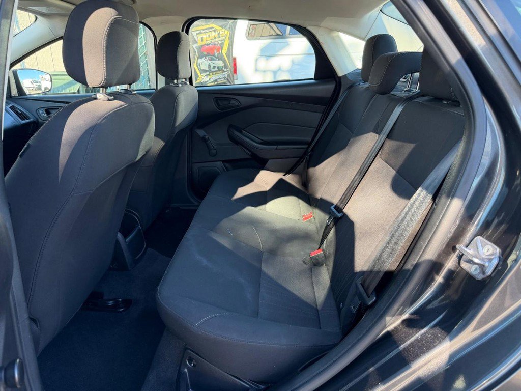 Used 2015 Ford Focus S image 34