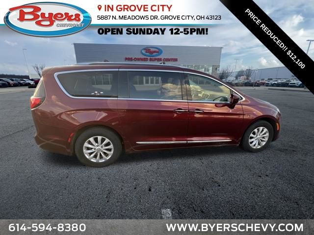 Used 2018 Chrysler Pacifica Touring-L image 1