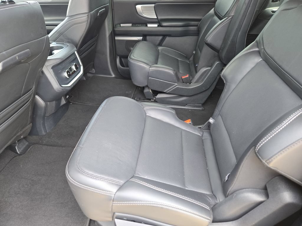 Used 2025 Ford Expedition Max Platinum AWD/4WD image 20