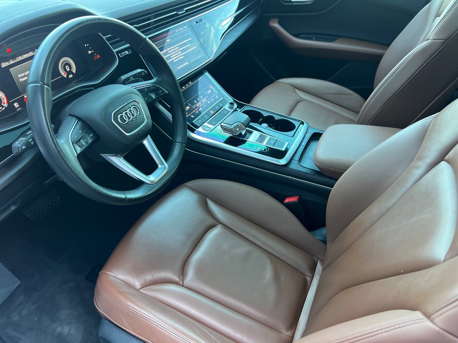 Used 2023 Audi Q8 Premium AWD/4WD image 10