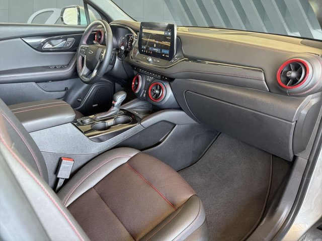 Used 2023 Chevrolet Blazer RS FWD image 26