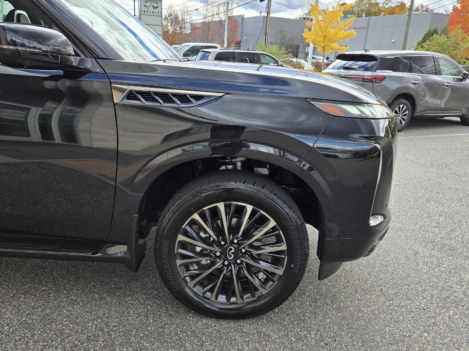 New 2026 INFINITI QX80 Autograph w/ Premium Cargo Package image 16