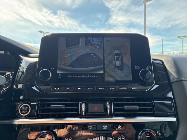 Used 2024 Nissan Pathfinder SL FWD image 27