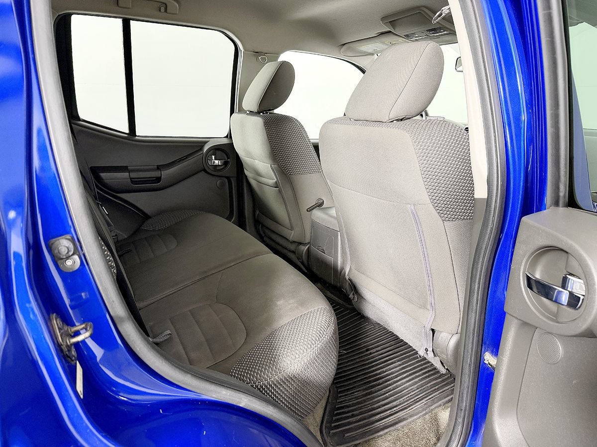 Used 2015 Nissan Xterra PRO-4X AWD/4WD image 43
