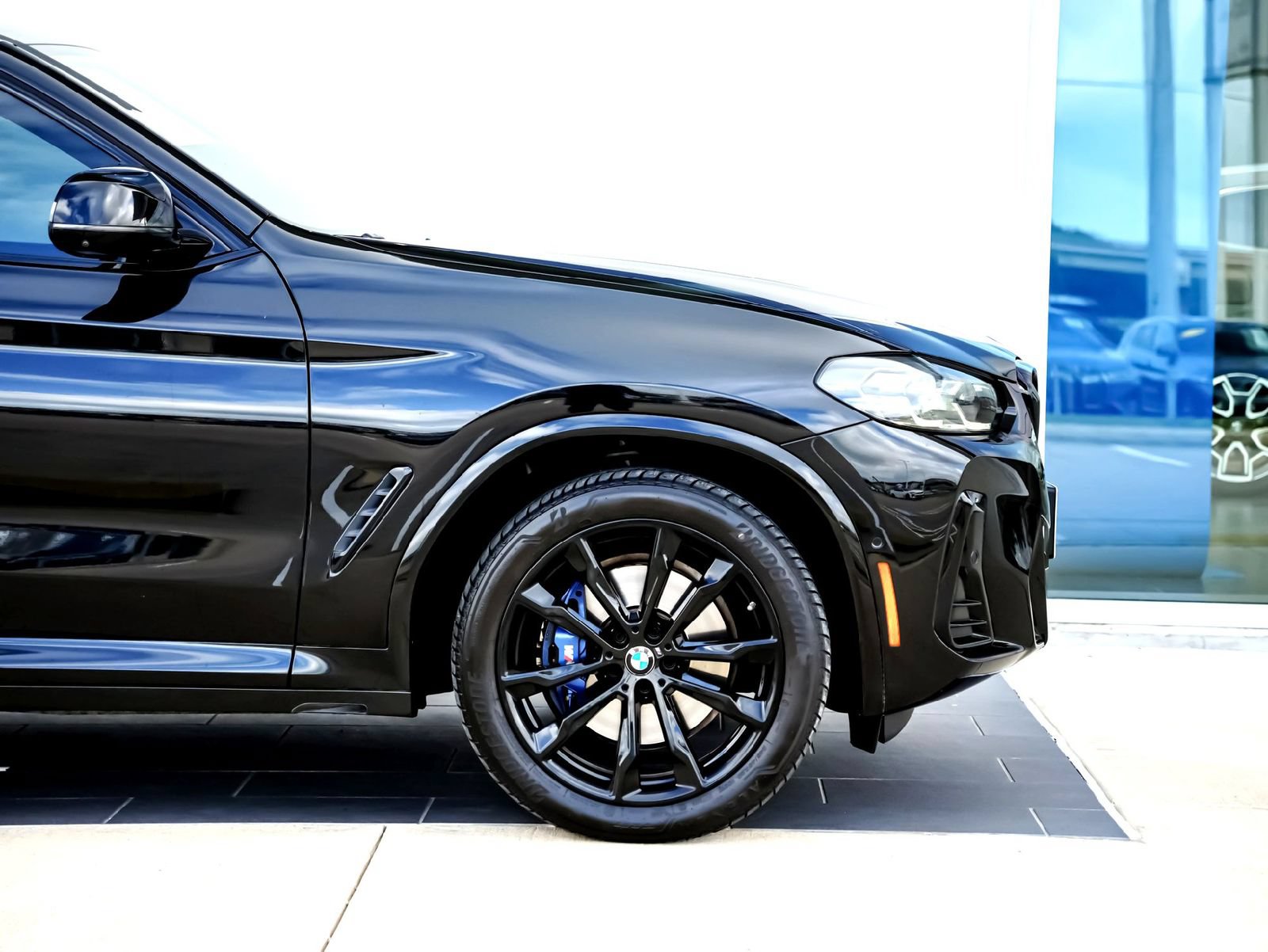 Used 2024 BMW X4 M40i w/ Premium Package AWD/4WD image 7