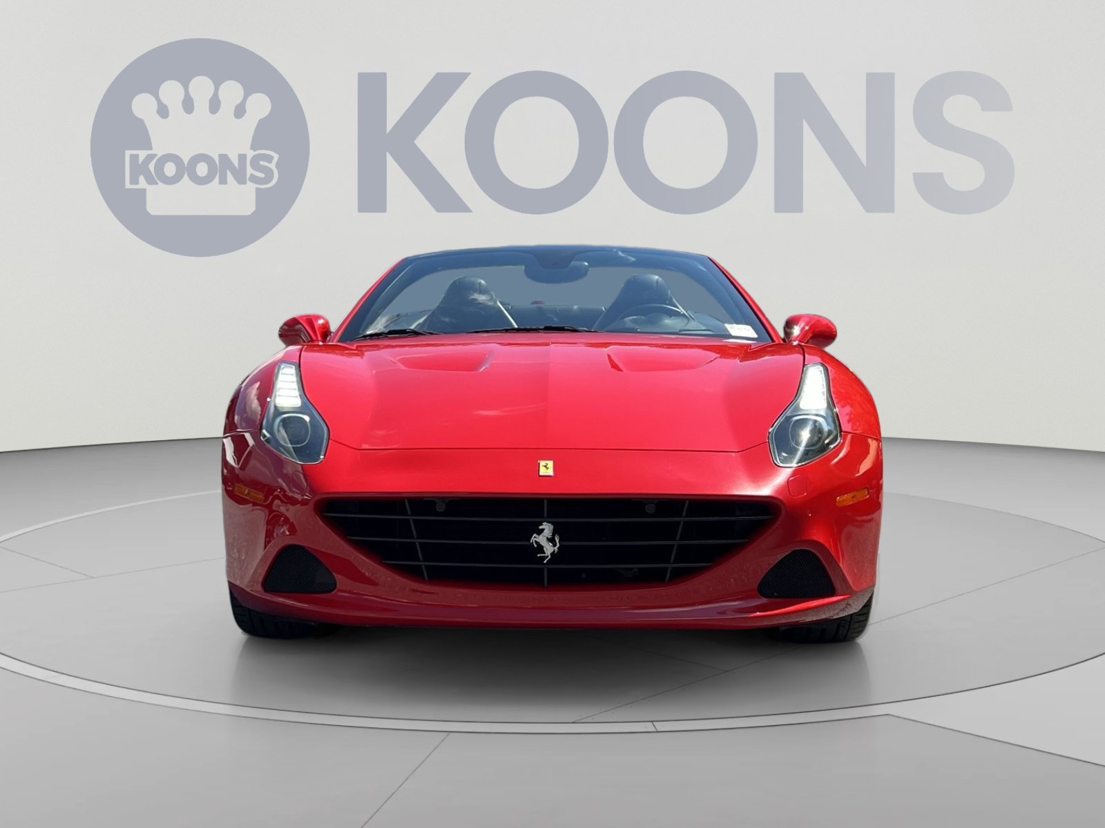 Used 2016 Ferrari California T RWD image 4