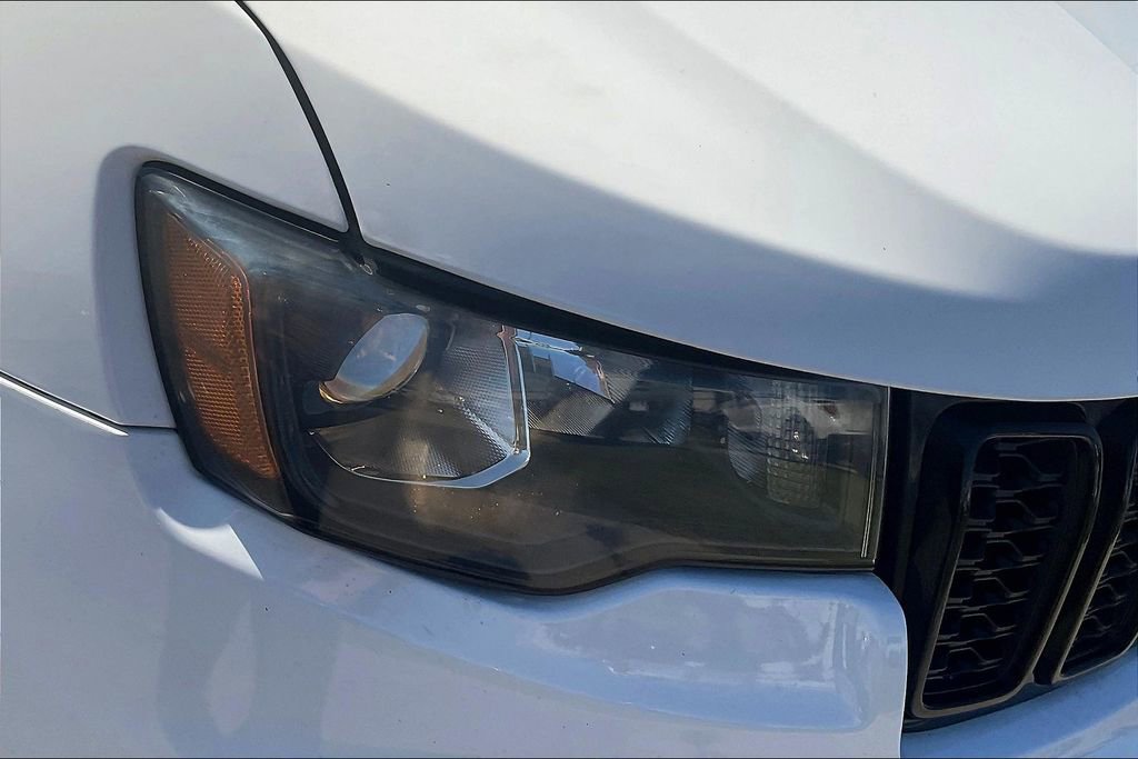 Used 2019 Jeep Grand Cherokee Laredo image 27