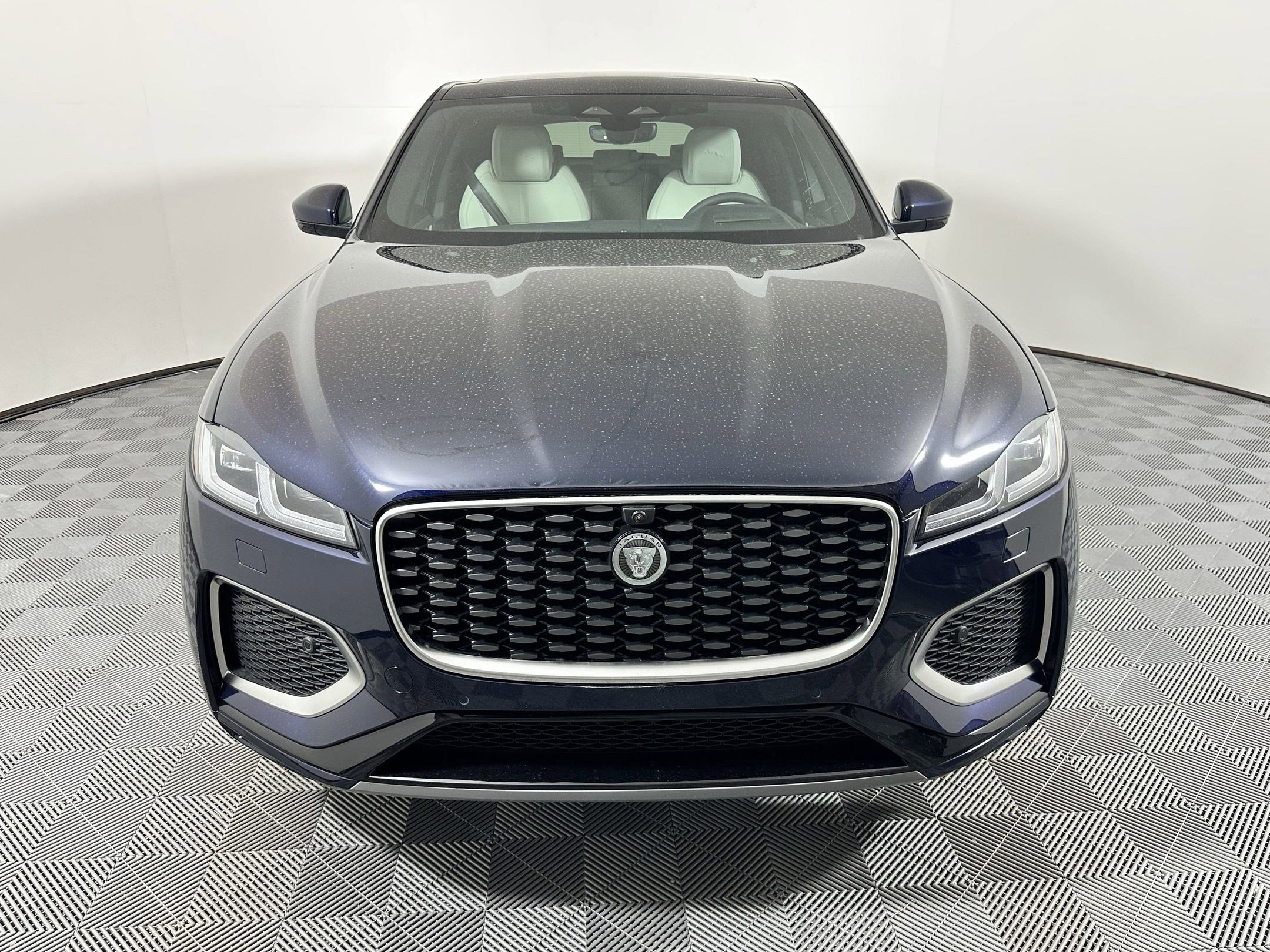 Used 2026 Jaguar F-PACE R-Dynamic S image 5