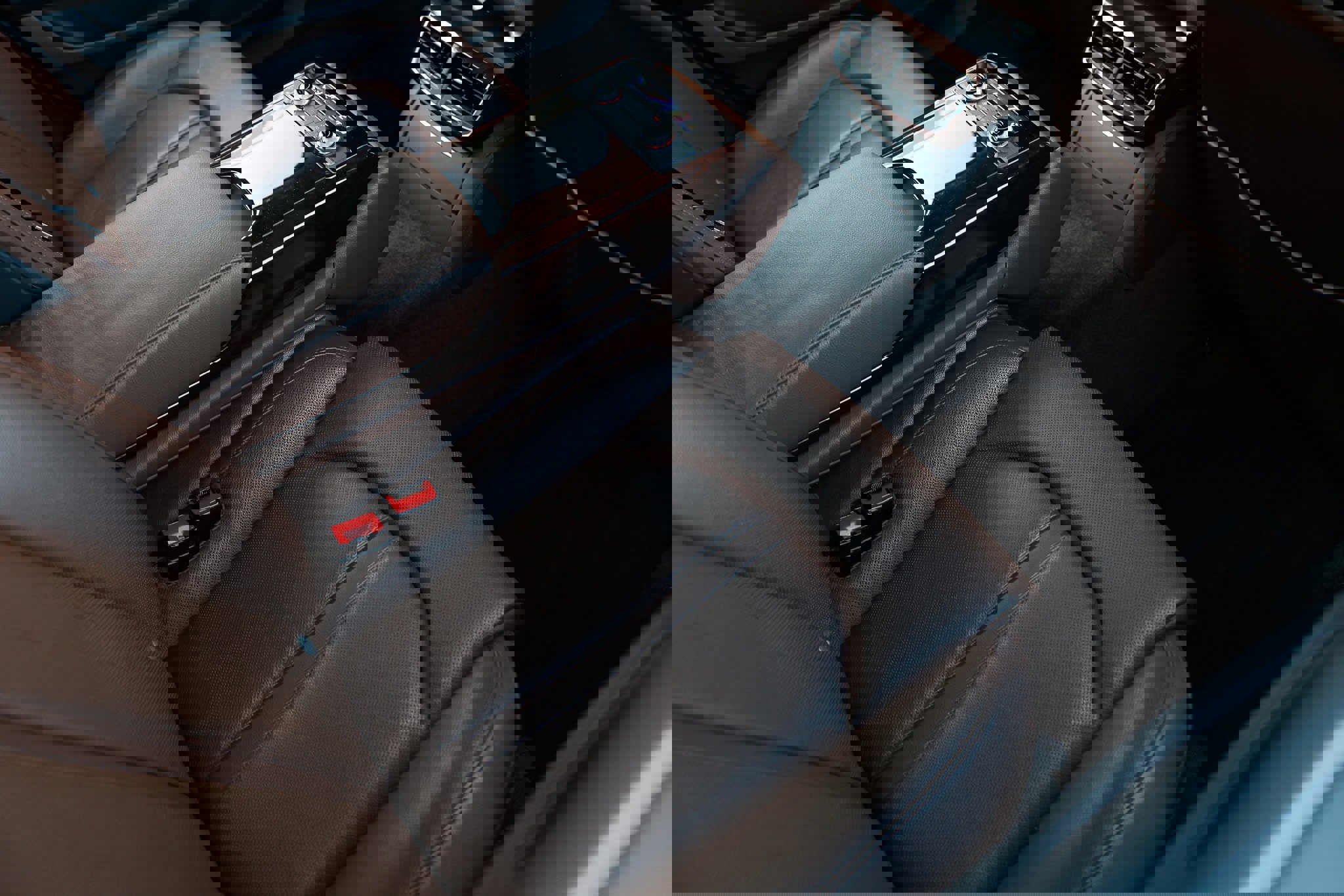 Used 2014 Audi A8 L TDI w/ Premium Package image 15