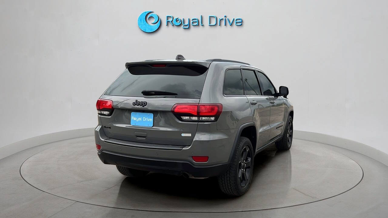 Used 2021 Jeep Grand Cherokee Freedom Edition AWD/4WD image 5