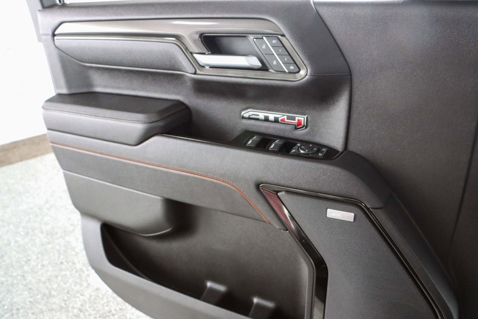 Used 2025 GMC Sierra 1500 AT4 w/ AT4 Preferred Package AWD/4WD image 24