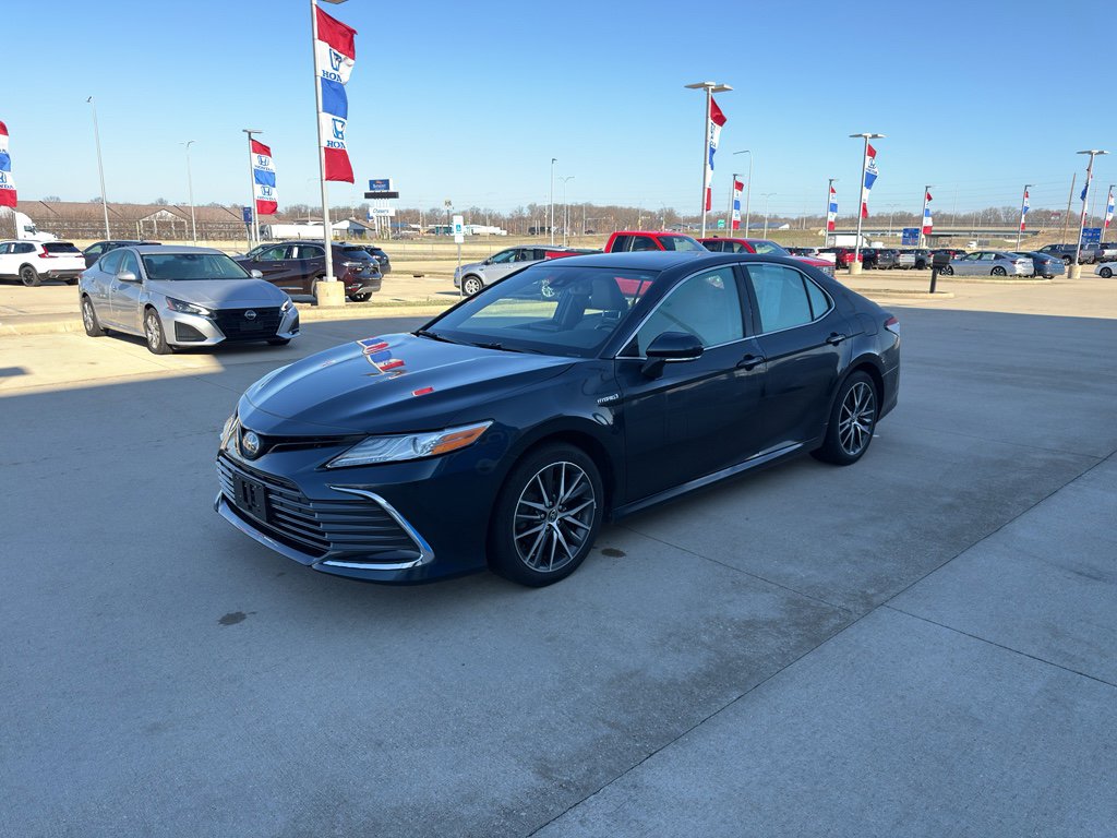 Used 2021 Toyota Camry XLE