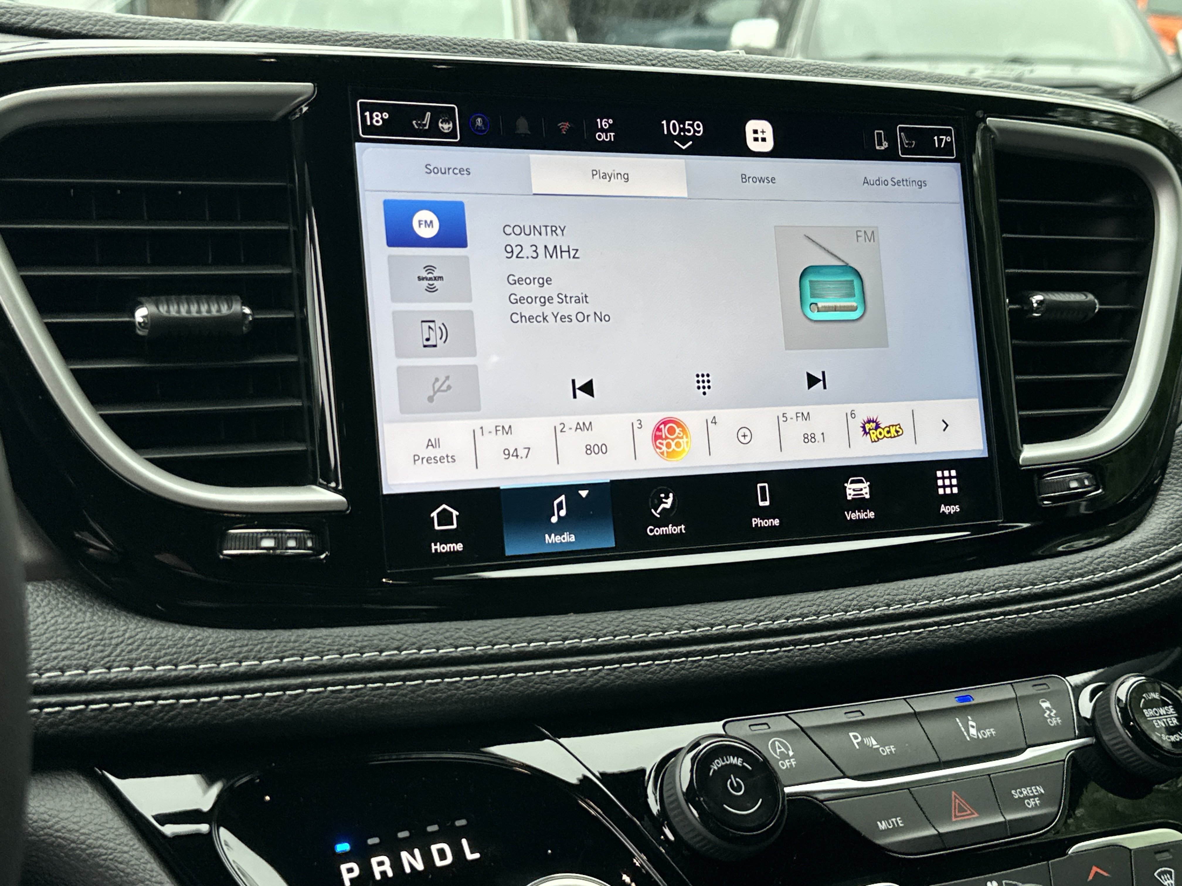 New 2027 Chrysler Pacifica Select AWD/4WD image 6