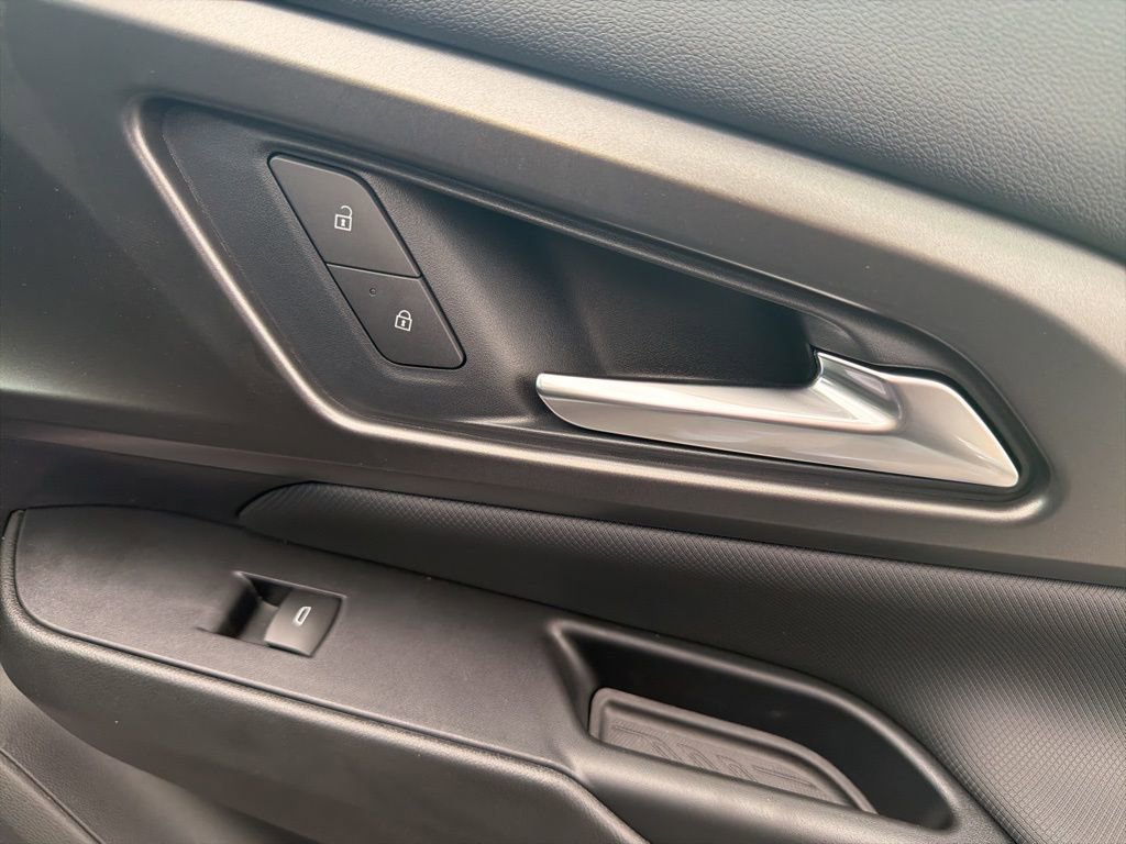 New 2026 Chevrolet Equinox EV LT image 27